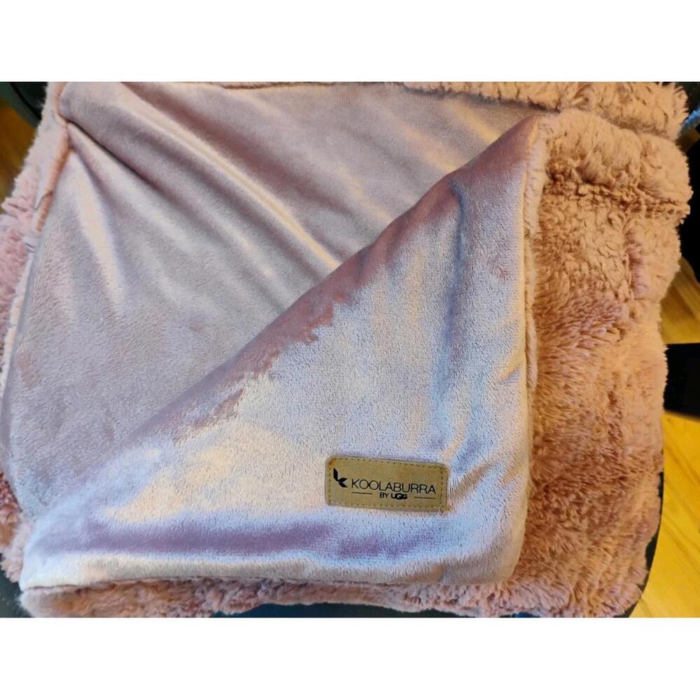 Koolaburra By Ugg Tuva Faux Fur Throw Blanket 50” x 70” Dusty Rose
